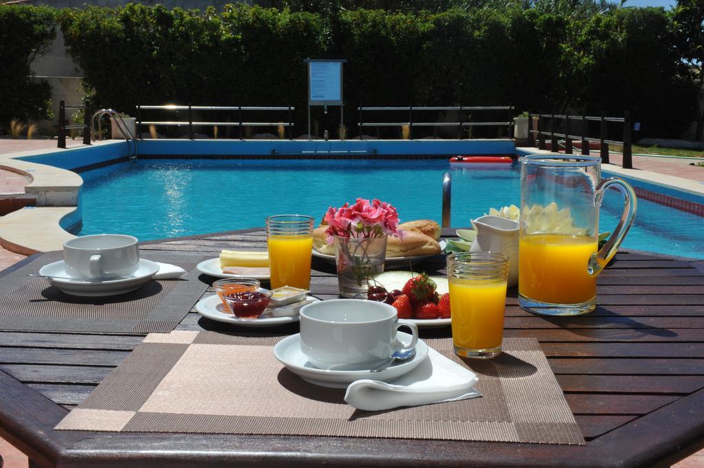 Casa Rosa Montes Hotel Praia Da Luz Ngoại thất bức ảnh